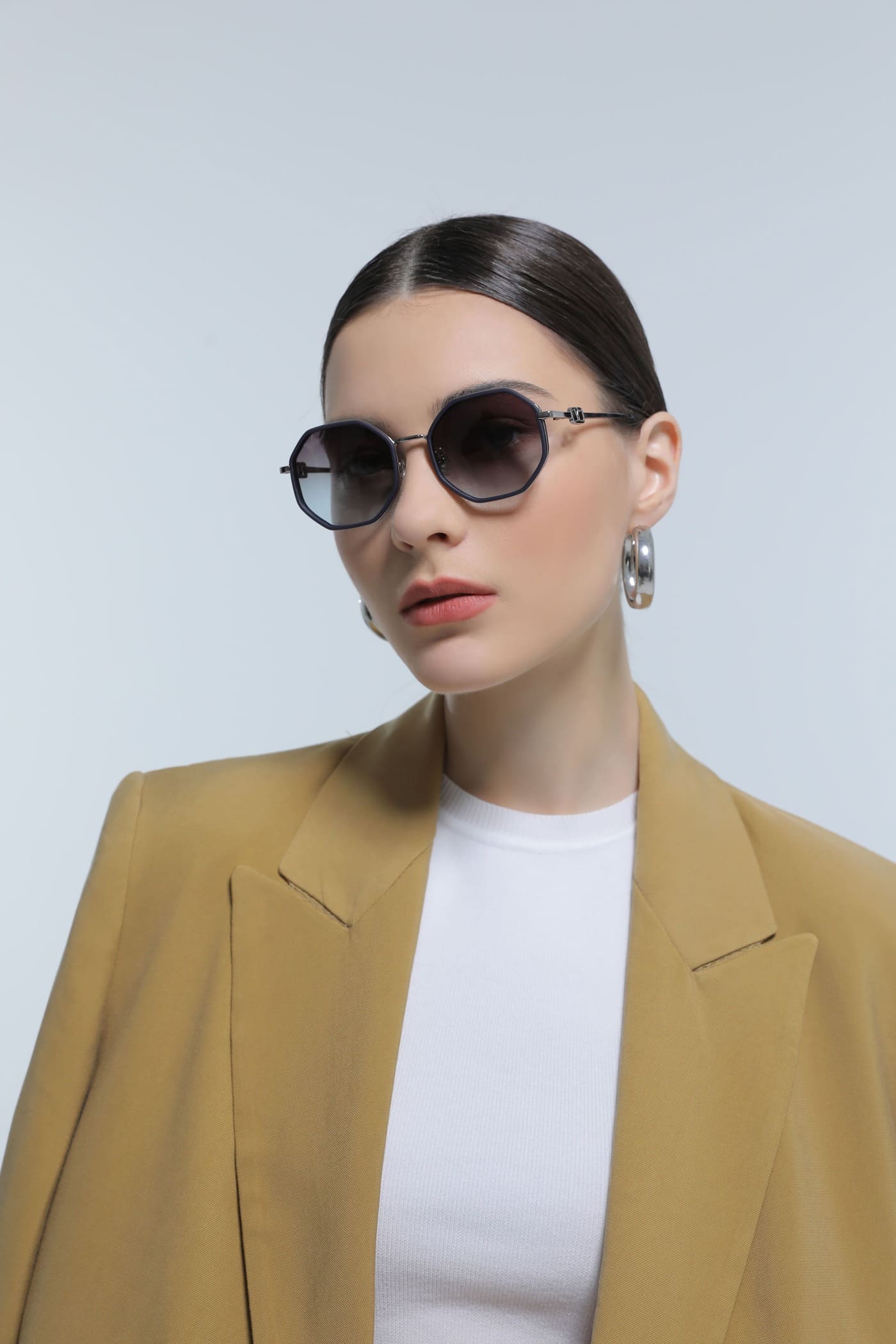 Giustizieri Vecchi's Trendsetting Fashion Sunglasses Collection