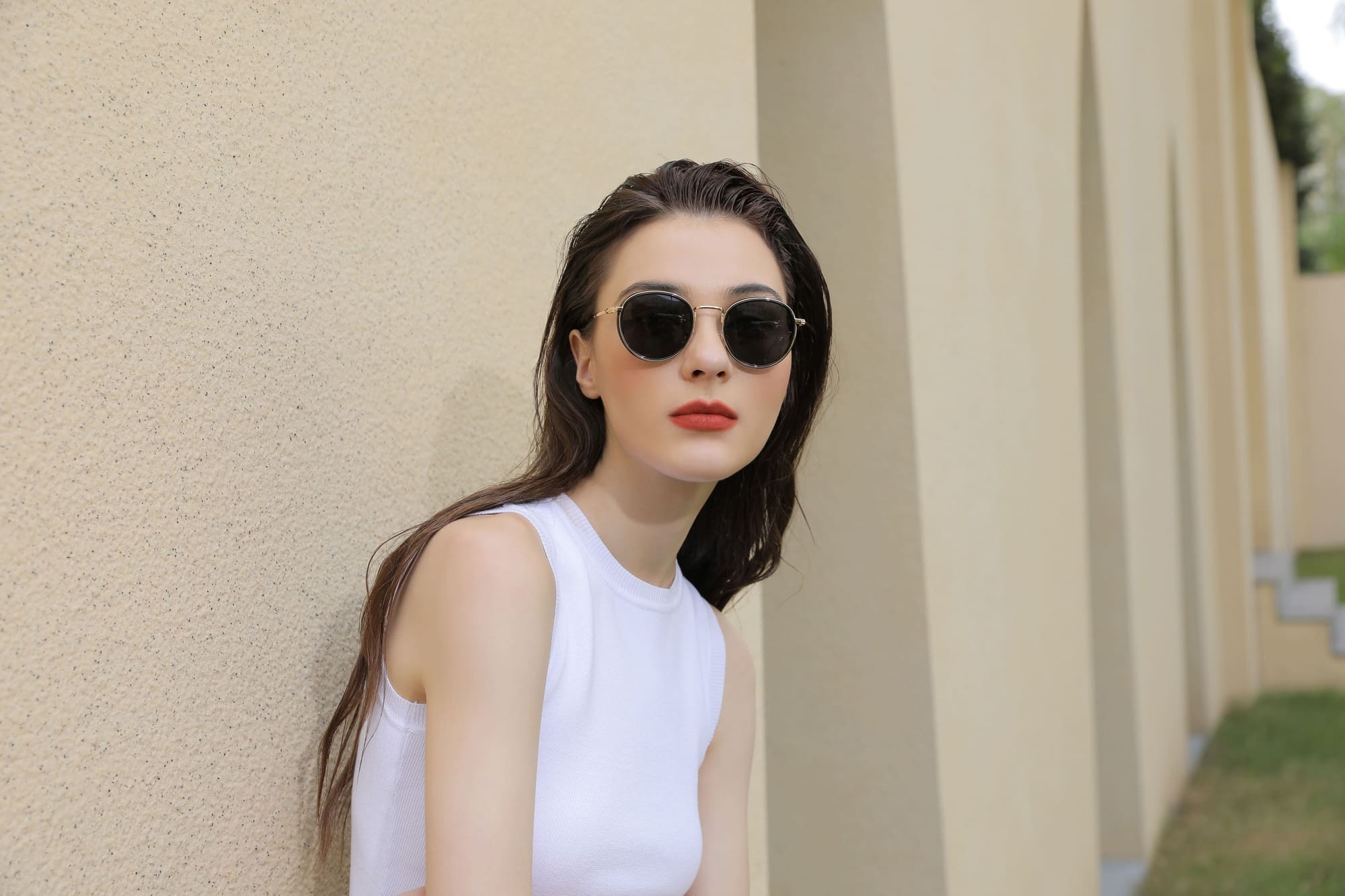 Discover the latest in women's sunglasses with Giustizieri Vecchi's chic and trendy collection.